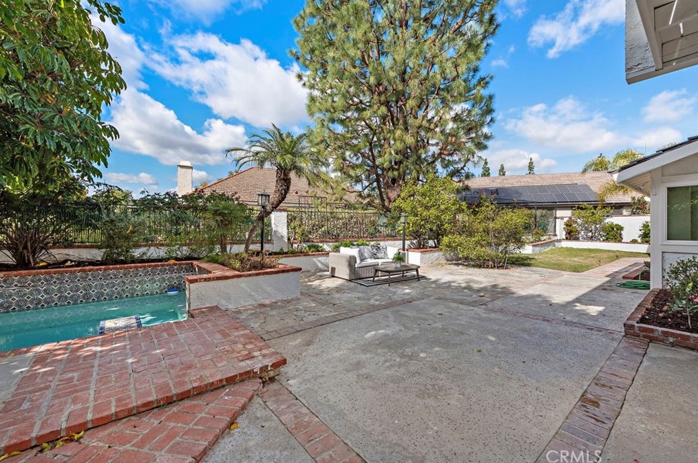 715 Goldfinch Way, Anaheim CA  92807-4419 exterior