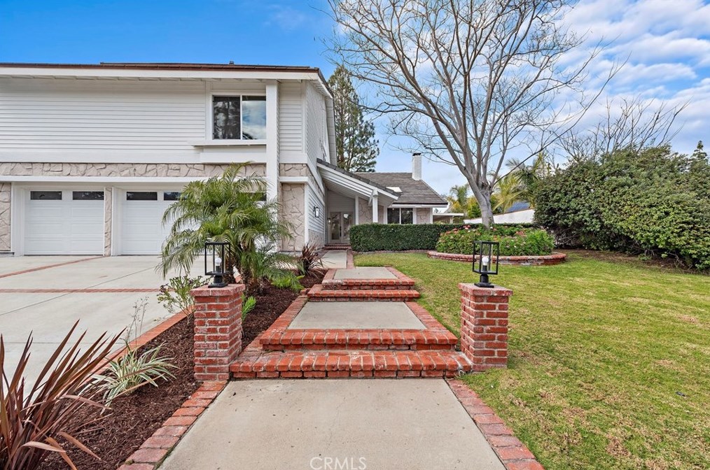 715 Goldfinch Way, Anaheim CA  92807-4419 exterior
