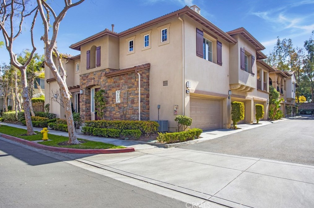 30 Salton, Irvine CA  92602-2425 exterior