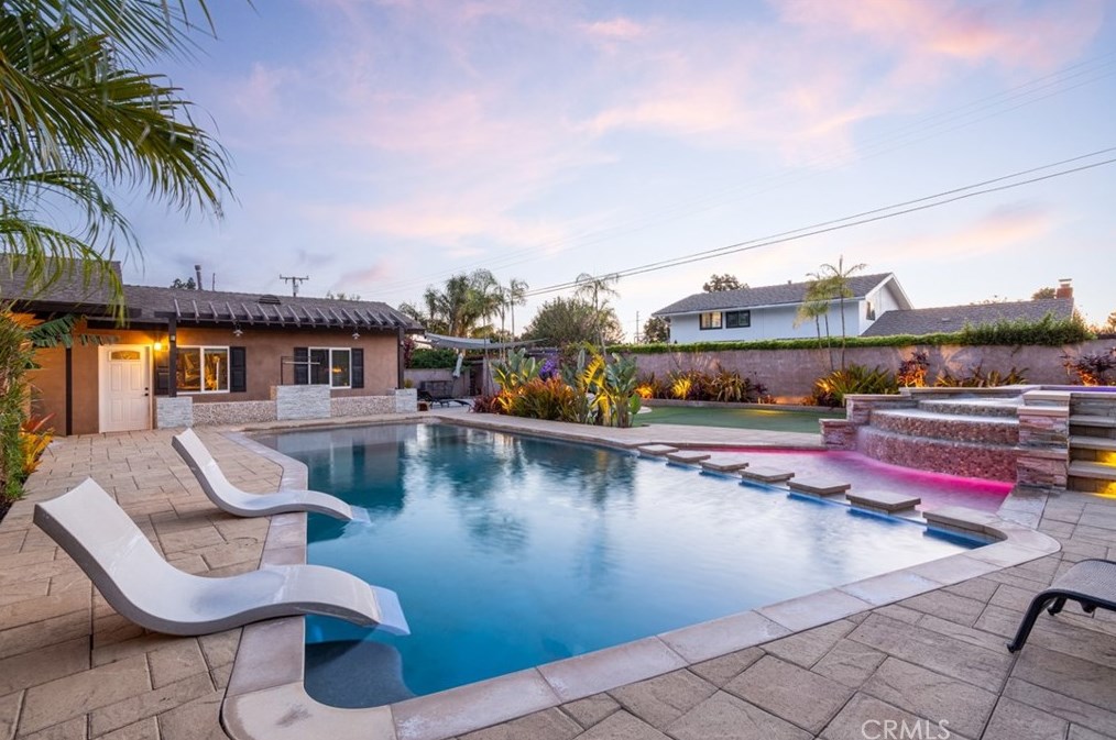 13911 Gershon Pl, Santa Ana CA  92705-2686 exterior