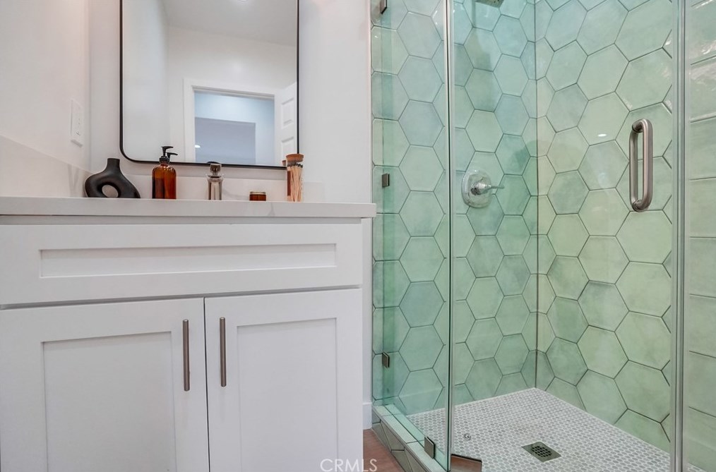 1827 75th St, Los Angeles CA  90047-2323 exterior