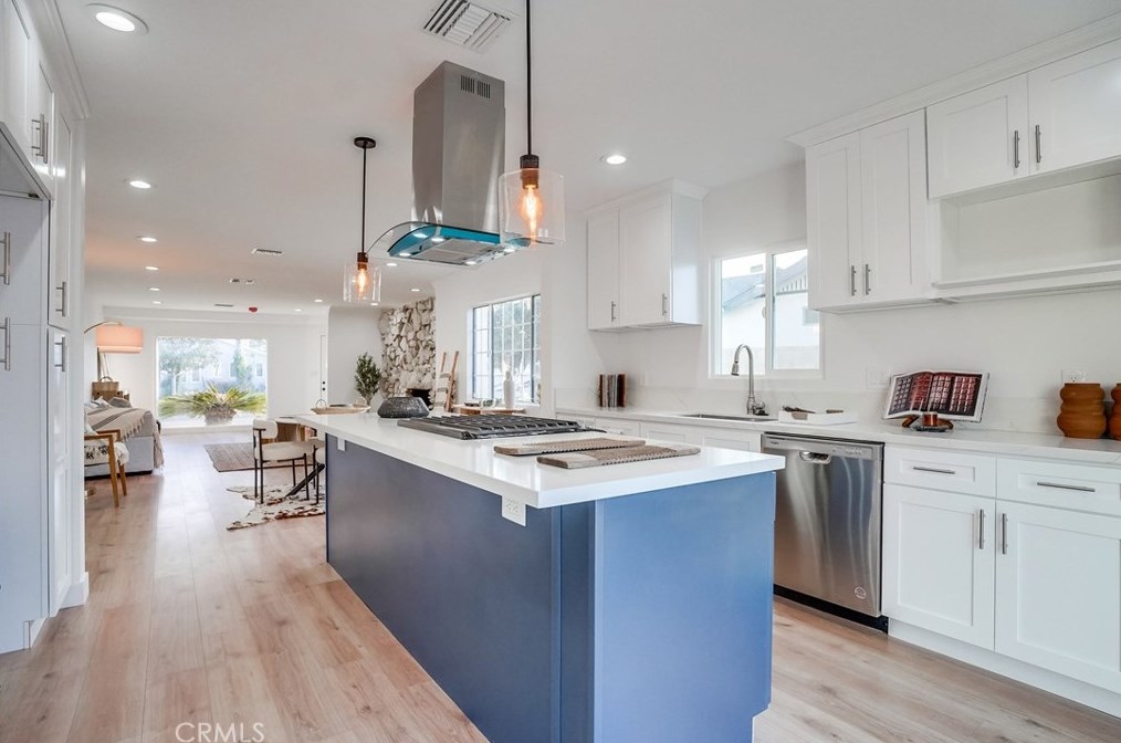 1827 75th St, Los Angeles CA  90047-2323 exterior