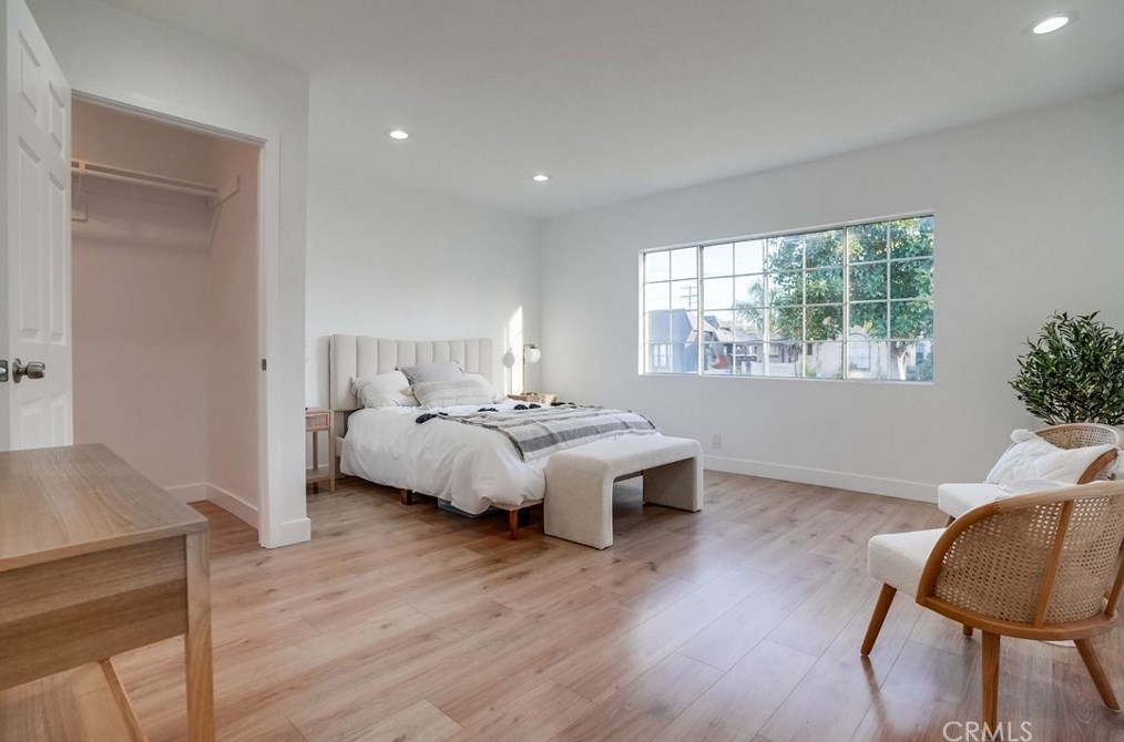 1827 75th St, Los Angeles CA  90047-2323 exterior