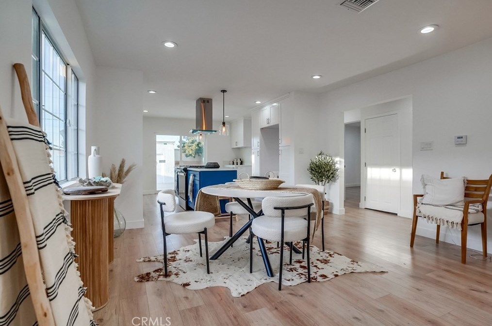 1827 75th St, Los Angeles CA  90047-2323 exterior
