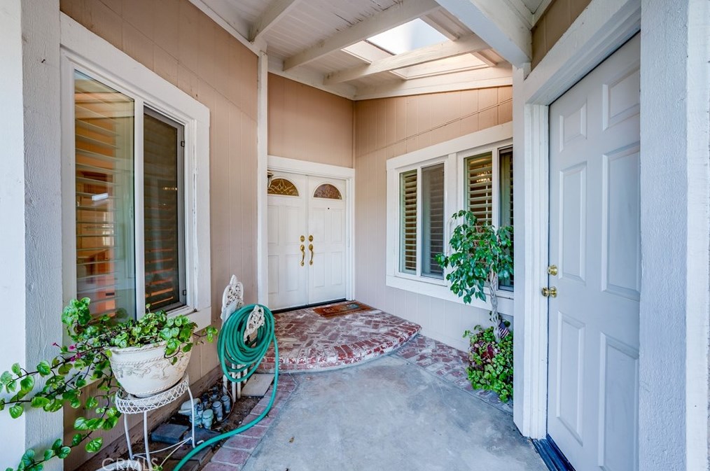 19 Muir, Irvine CA  92620-3374 exterior