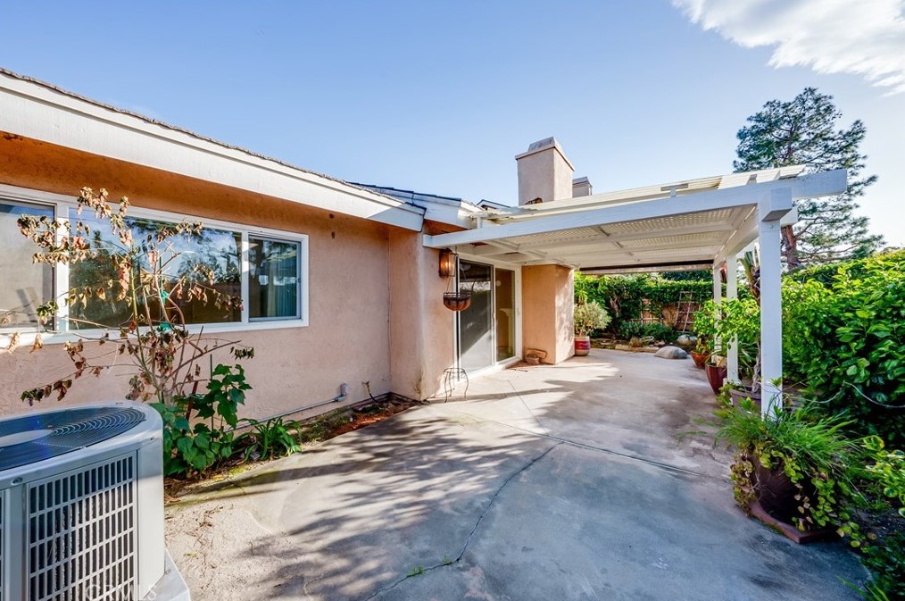 19 Muir, Irvine CA  92620-3374 exterior