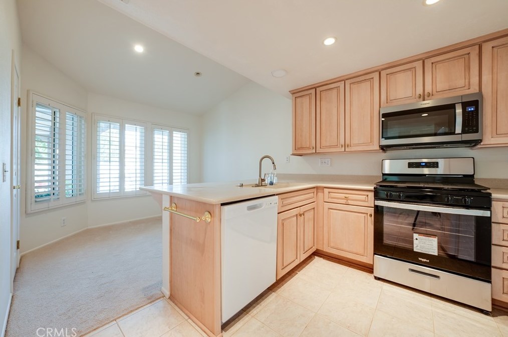 19 Muir, Irvine CA  92620-3374 exterior