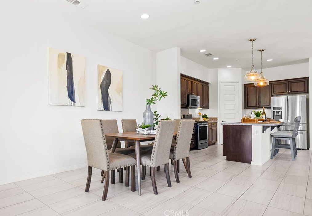 203 Native Trl, Irvine CA  92618 exterior