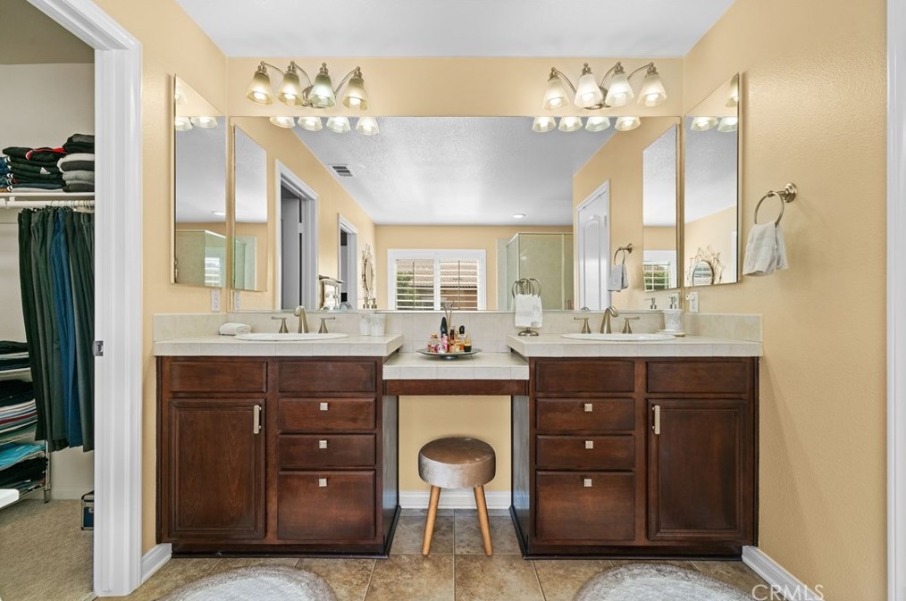 12810 Sierra Creek Dr, Riverside CA  92503-8466 exterior