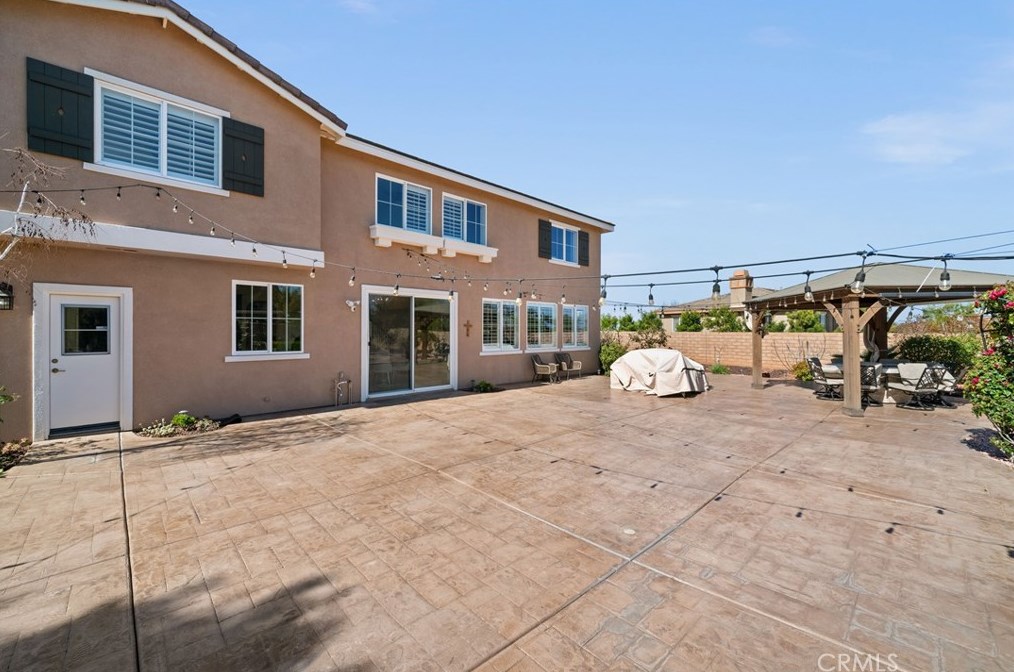 12810 Sierra Creek Dr, Riverside CA  92503-8466 exterior