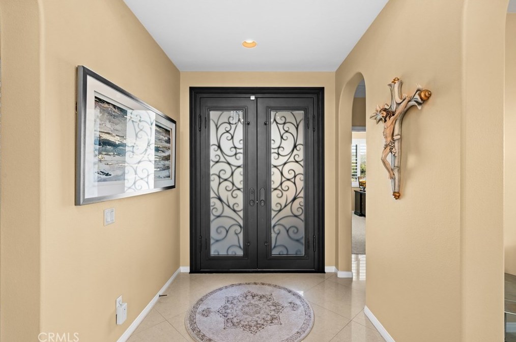 12810 Sierra Creek Dr, Riverside CA  92503-8466 exterior