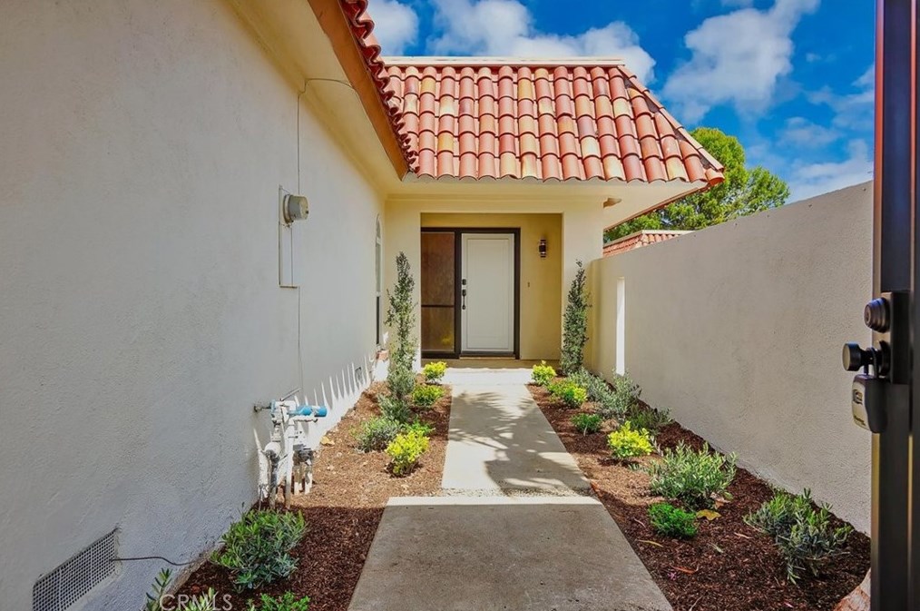 26 Iron Bark Way, Irvine CA  92612-2107 exterior