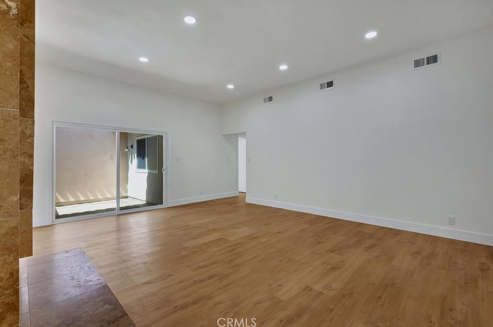 26 Iron Bark Way, Irvine CA  92612-2107 exterior