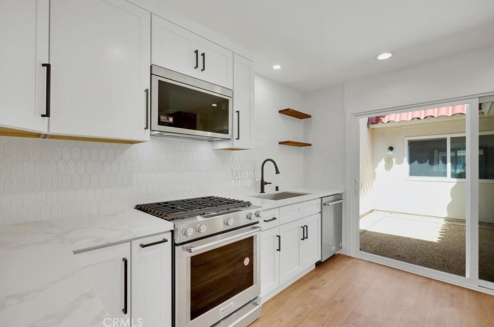 26 Iron Bark Way, Irvine CA  92612-2107 exterior