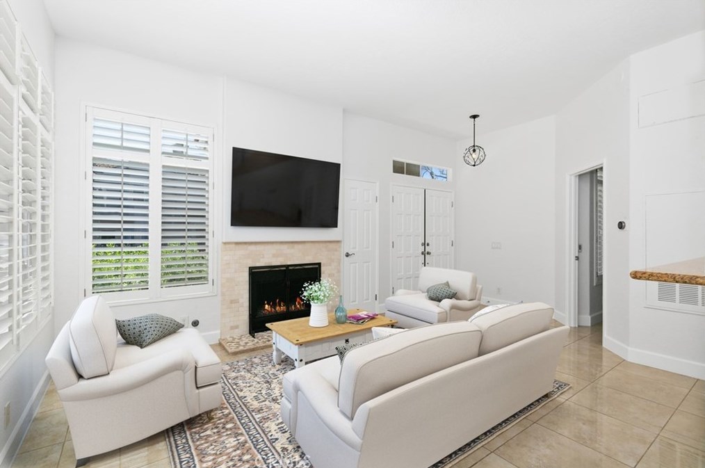 224 Cinnamon Teal, Laguna Beach CA  92656-1832 exterior