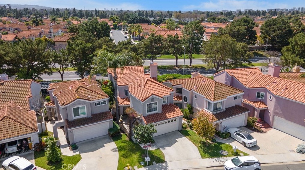 16 Del Livorno, Irvine CA  92614-5364 exterior