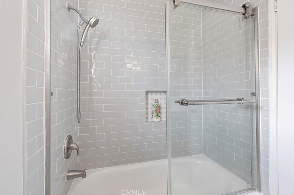 16 Del Livorno, Irvine CA  92614-5364 exterior