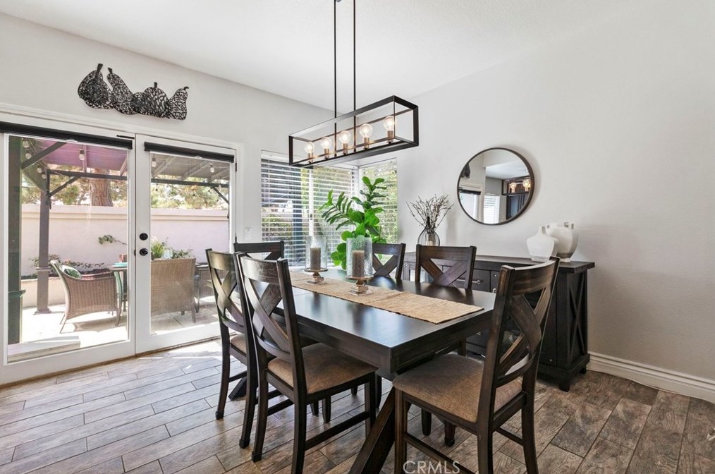 16 Del Livorno, Irvine CA  92614-5364 exterior