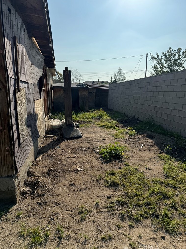 2527 3rd Ave, San Bernardino CA  92407-6909 exterior
