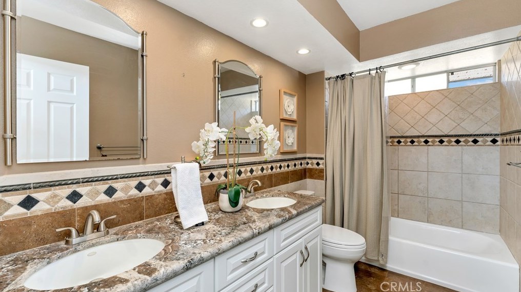 1 Descanso, Irvine CA  92620-1843 exterior