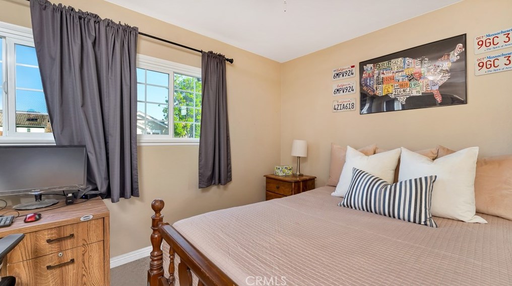 1 Descanso, Irvine CA  92620-1843 exterior