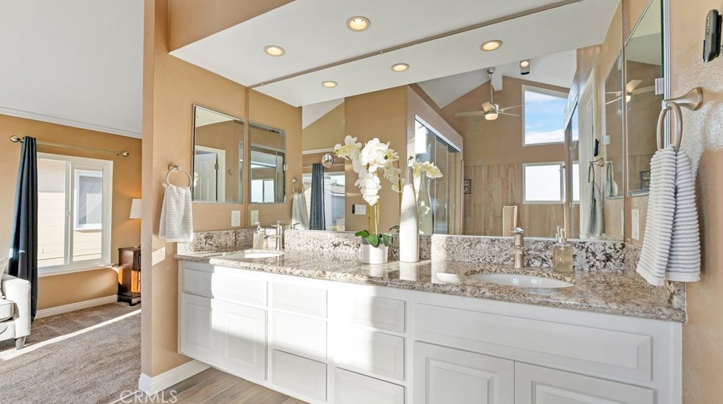 1 Descanso, Irvine CA  92620-1843 exterior