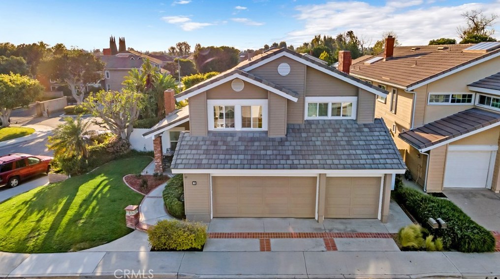 1 Descanso, Irvine CA  92620-1843 exterior