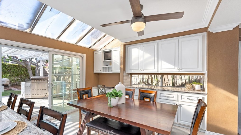 1 Descanso, Irvine CA  92620-1843 exterior