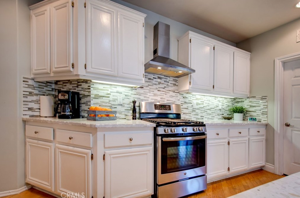 5 Bradford, Irvine CA  92602-0102 exterior