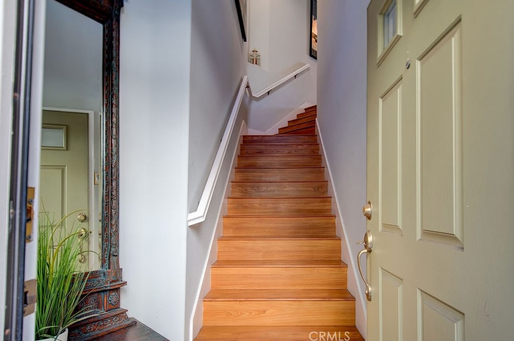 5 Bradford, Irvine CA  92602-0102 exterior