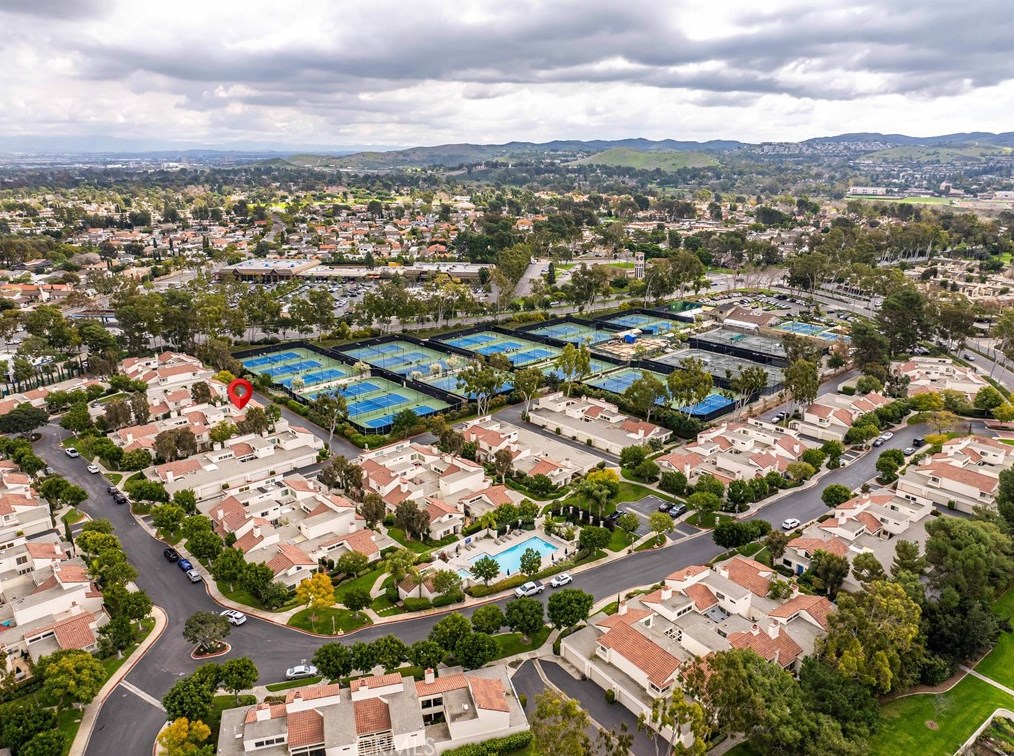 72 Navarre, Irvine CA  92612-1721 exterior