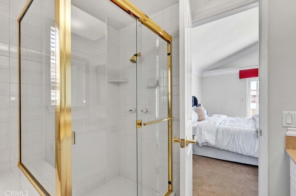 14631 Oak Ave, Irvine CA  92606-2166 exterior