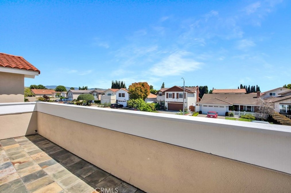 14631 Oak Ave, Irvine CA  92606-2166 exterior