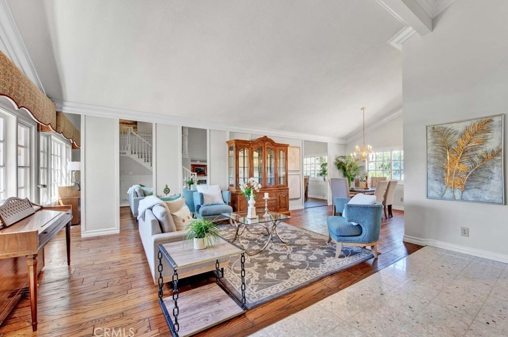 14631 Oak Ave, Irvine CA  92606-2166 exterior