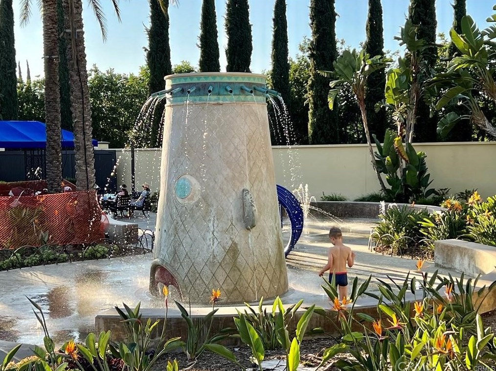 58 Townsend, Irvine CA  92620-2820 exterior