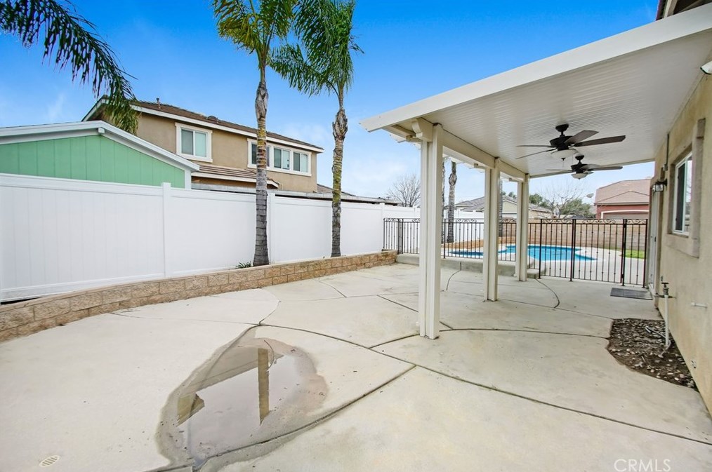 736 Provance St, Hemet CA  92545-6364 exterior