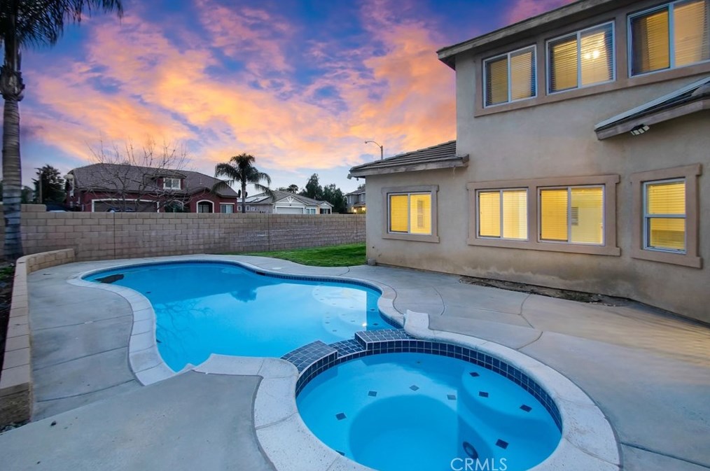 736 Provance St, Hemet CA  92545-6364 exterior