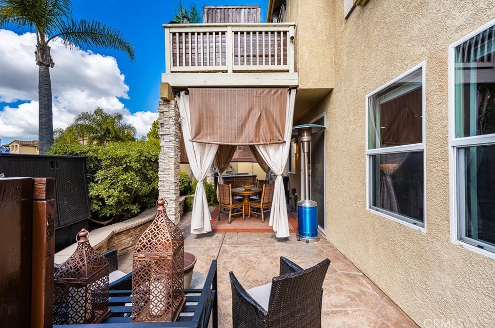 1502 Circulo Brindisi, Chula Vista CA  91915-4132 exterior