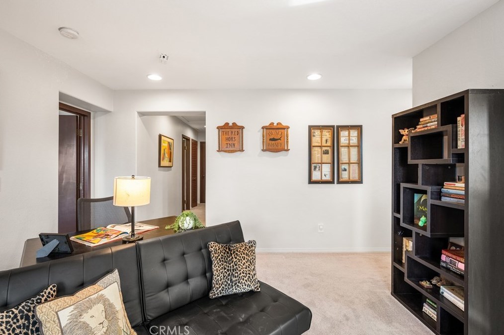 1502 Circulo Brindisi, Chula Vista CA  91915-4132 exterior