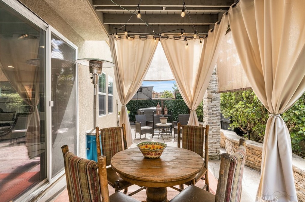1502 Circulo Brindisi, Chula Vista CA  91915-4132 exterior