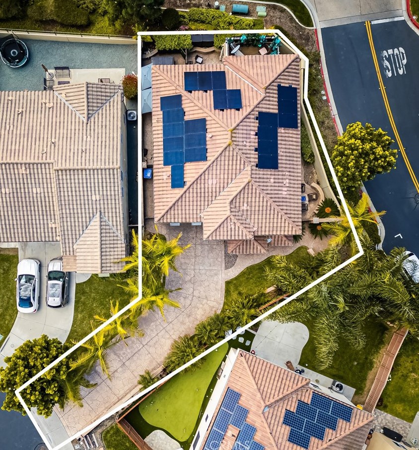 1502 Circulo Brindisi, Chula Vista CA  91915-4132 exterior