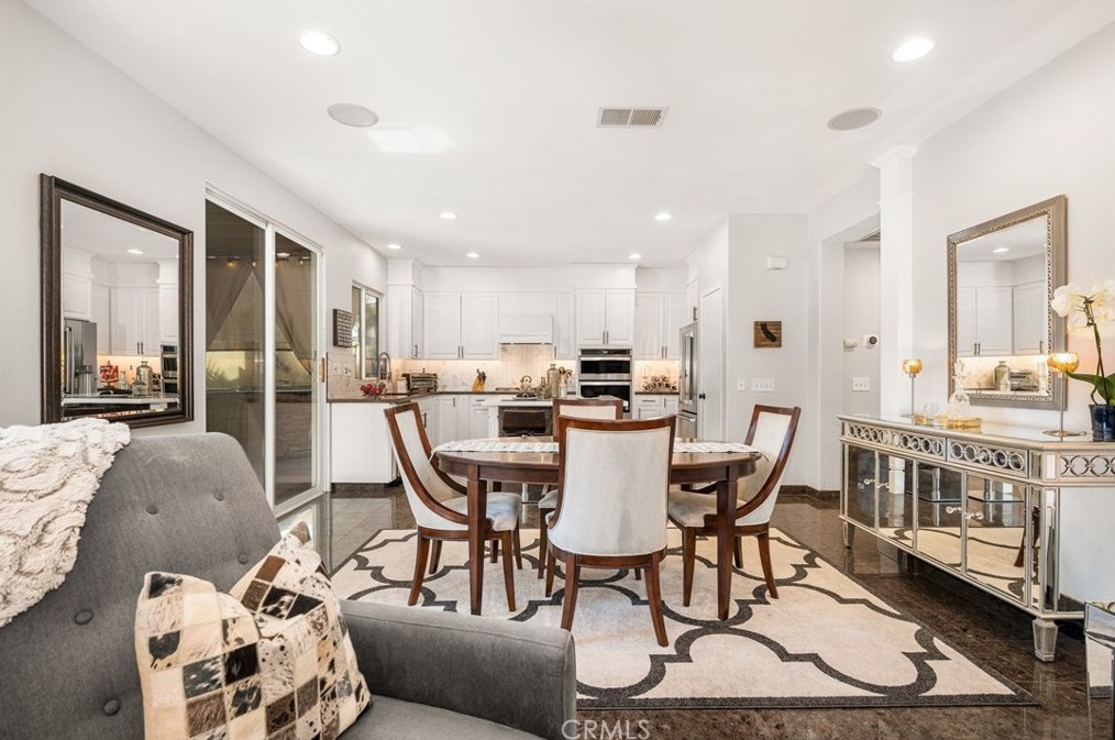 1502 Circulo Brindisi, Chula Vista CA  91915-4132 exterior