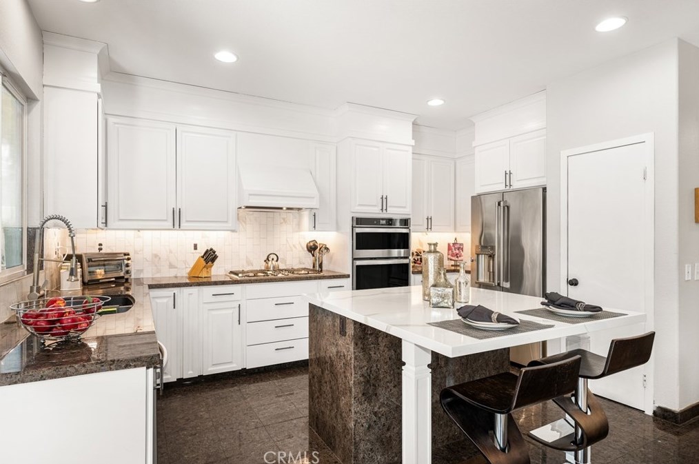 1502 Circulo Brindisi, Chula Vista CA  91915-4132 exterior