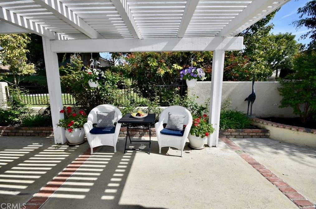 22 Cedarlake, Irvine CA  92614-7556 exterior