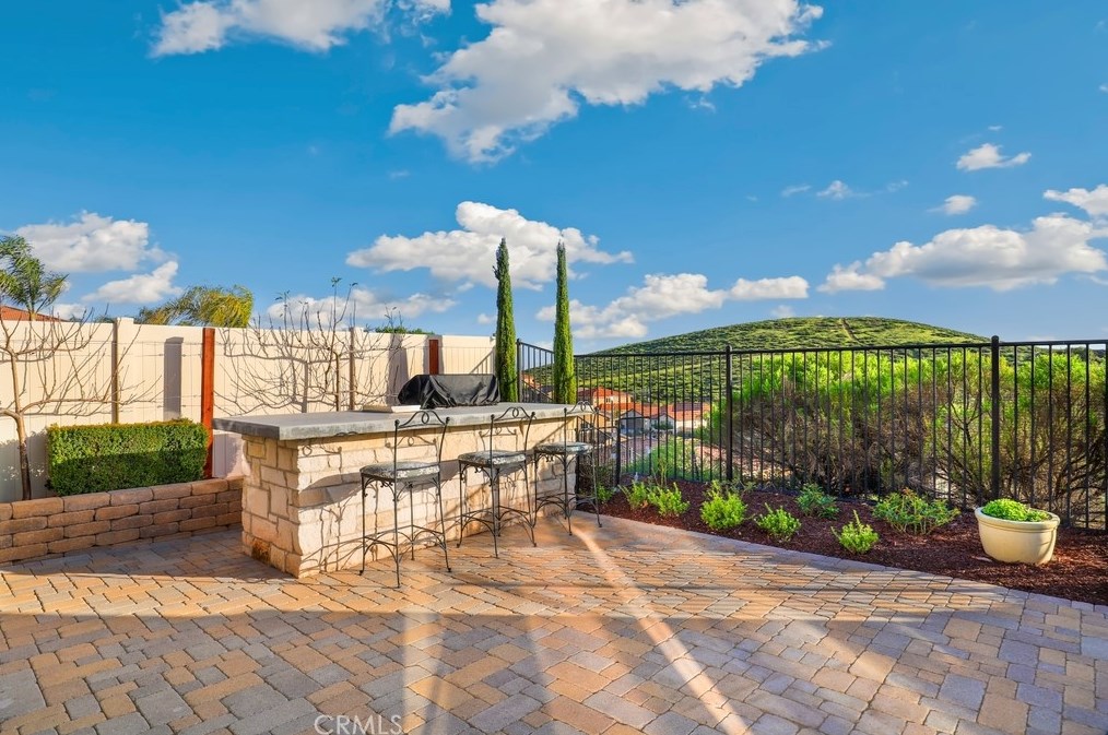 35543 Laurel Tree Ct, Winchester CA  92596-8103 exterior