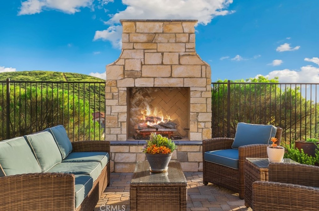 35543 Laurel Tree Ct, Winchester CA  92596-8103 exterior