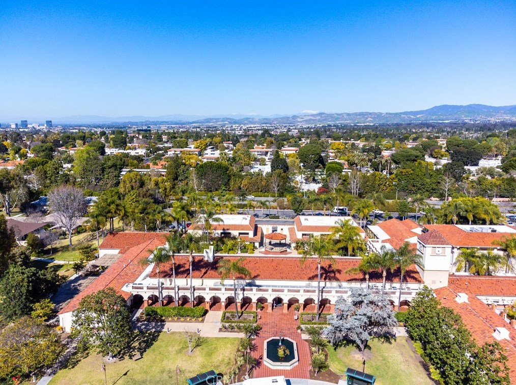 24055 Paseo Del Lago, Laguna Beach CA  92637-2678 exterior