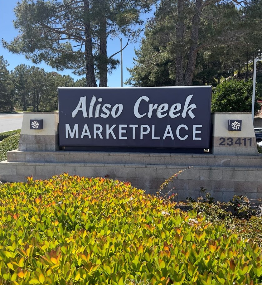 18 Santa Clara, Laguna Beach CA  92656-1319 exterior