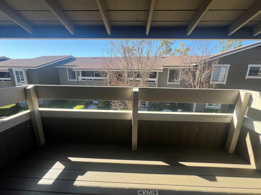 306 Streamwood, Irvine CA  92620-1968 exterior