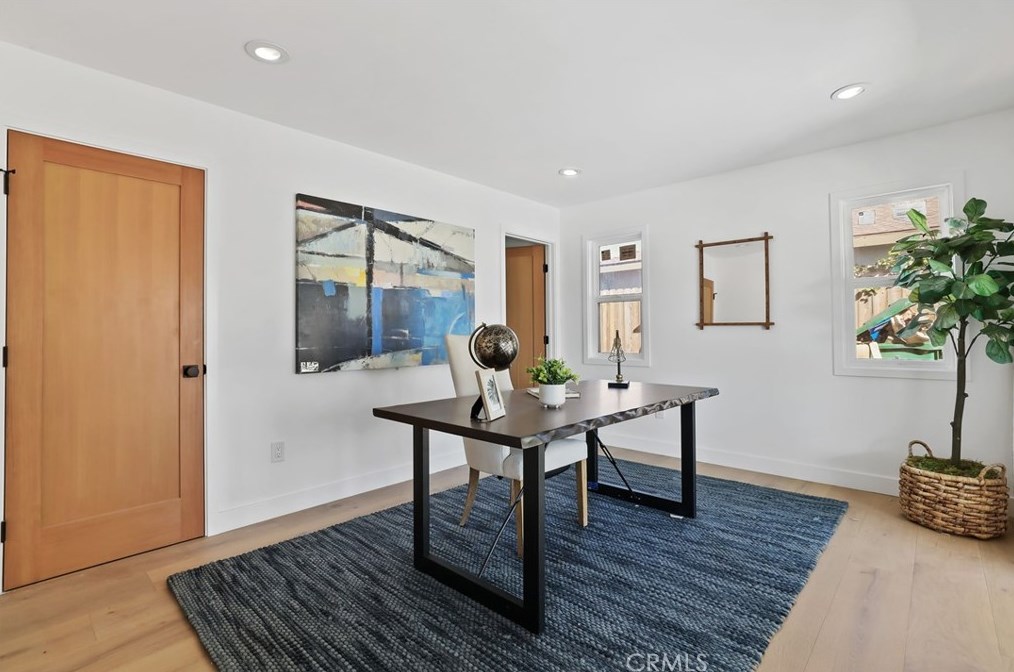 11872 Gladstone Dr, Santa Ana CA  92705-2938 exterior